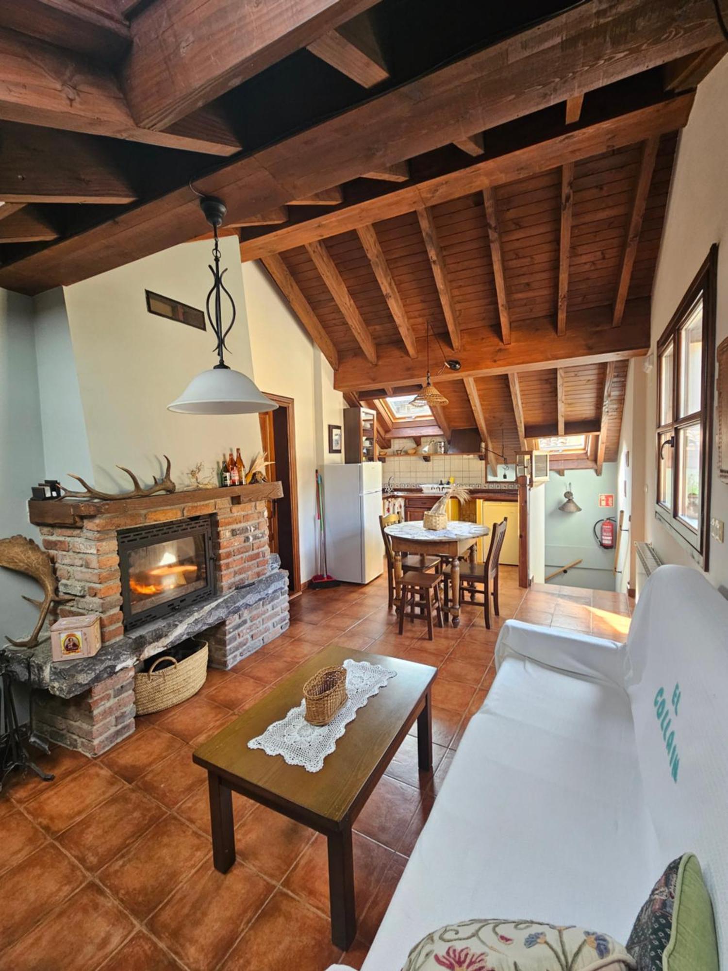Apartamentos Rurales El Collain De Campiellos חדר תמונה